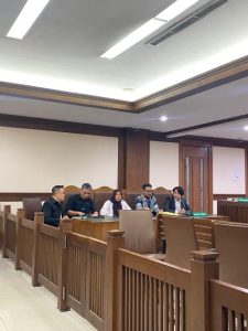 SERAHKAN 14 ALAT BUKTI DI PN JAKPUS, SEBUT DEWAN PERS TAK BERHAK SEGEL KANTOR PWI PUSAT