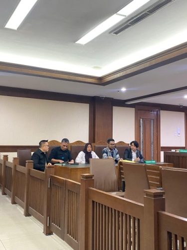 SERAHKAN 14 ALAT BUKTI DI PN JAKPUS, SEBUT DEWAN PERS TAK BERHAK SEGEL KANTOR PWI PUSAT
