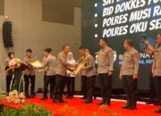 Kapolda Sumsel Serahkan Penghargaan kepada Polres OKU Selatan atas Raihan Predikat Wilayah Bebas dari Korupsi (WBK)