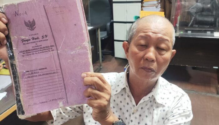 Korban Penipuan dan Penggelapan oleh Owner Pabrik Paku Beri Keterangan di Polda Sumsel