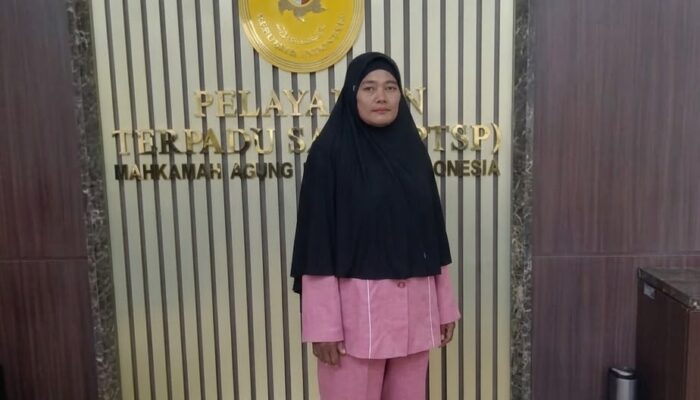 Dituding ‘Abal-Abal’ oleh Pihak Siti Fatimah, Jurnalis Senior Novianti, S.H. Sambangi Dewan Pers dan Siap Bongkar Fakta